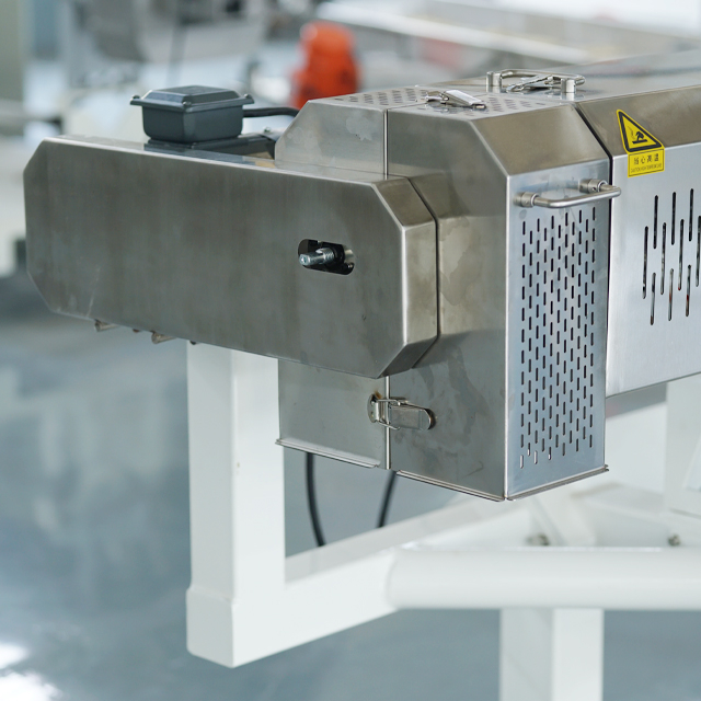 LTE-65(Loomak Twin-Screw Extruder-65)